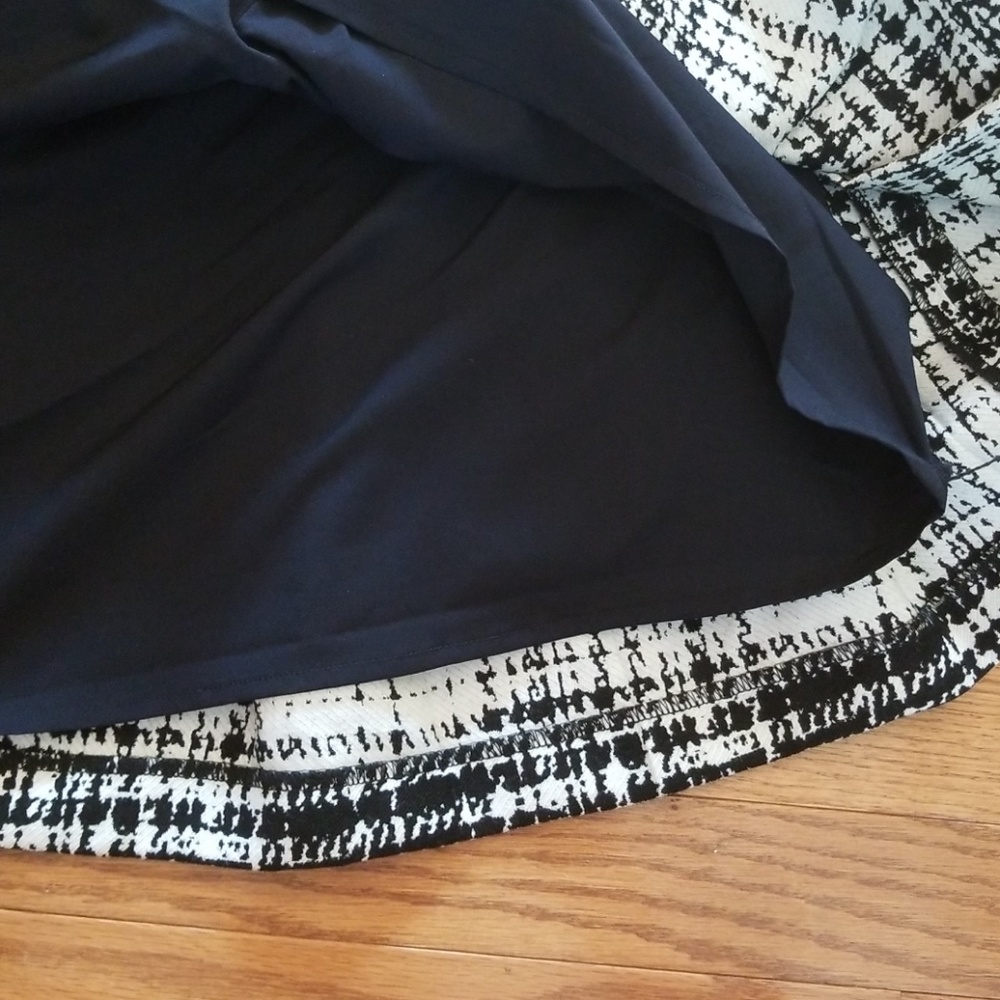 Skirt - Picture 4 of 4